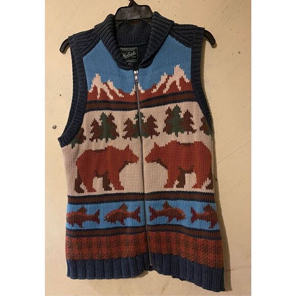 Woolrich Women’s L Sweater Vest Cable Knit Mountains Bears Fish Theme - Picture 1 of 5